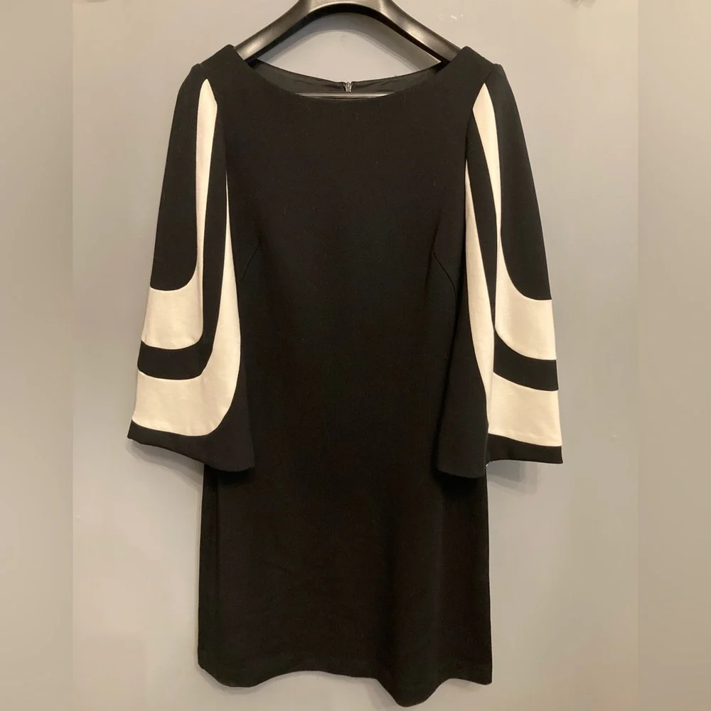 Nearly New TRINA TURK Hijinx Mod Dress with Bell Sleeves, size 6 - Picture 2 of 5